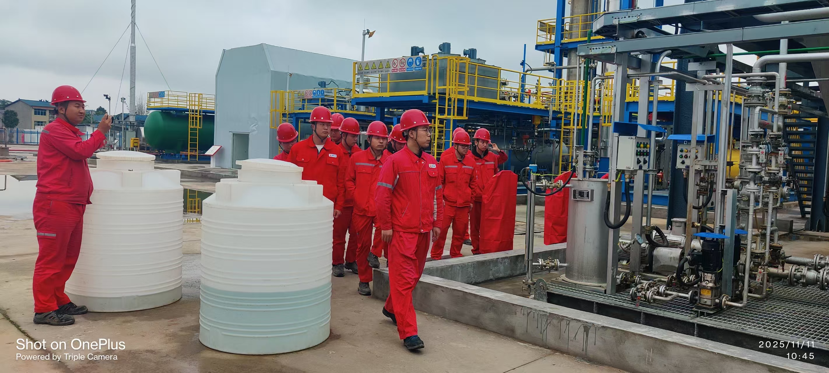 1765328497845105.jpg 3.jpg